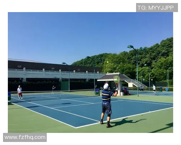 南京网球队与成都网球队赛后复盘分析双方状态及表现对比